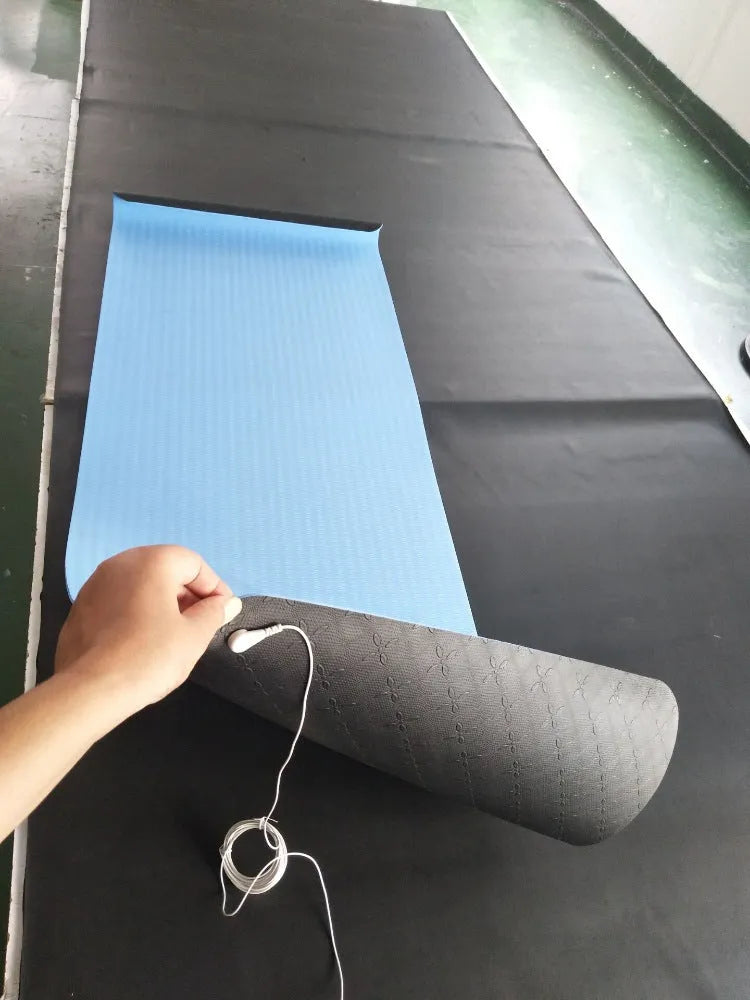 Blue floral pattern conductive yoga mat with grounding wire measuring 182x61cm