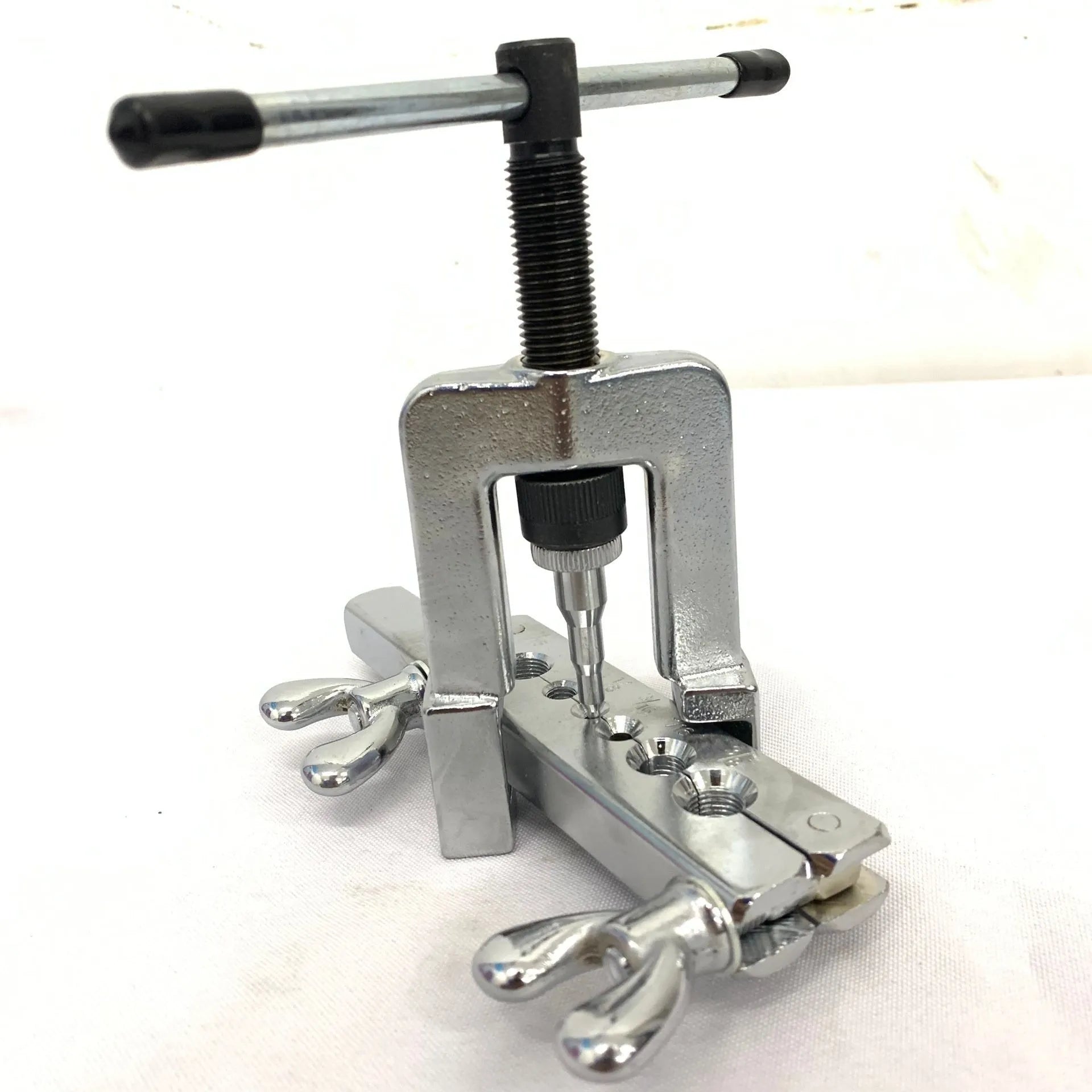 Trumpet pipe expander tool set with cup-type opening design for brass instrument repair