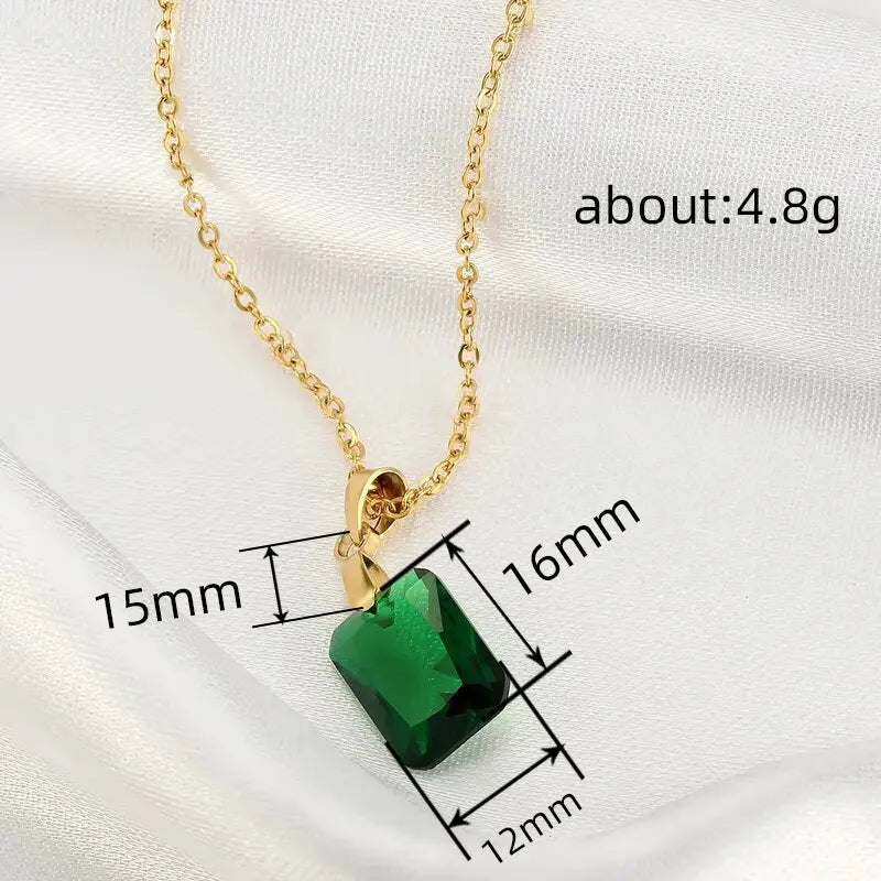 Copper rectangular geometric pendant necklace with O-ring chain in green colour