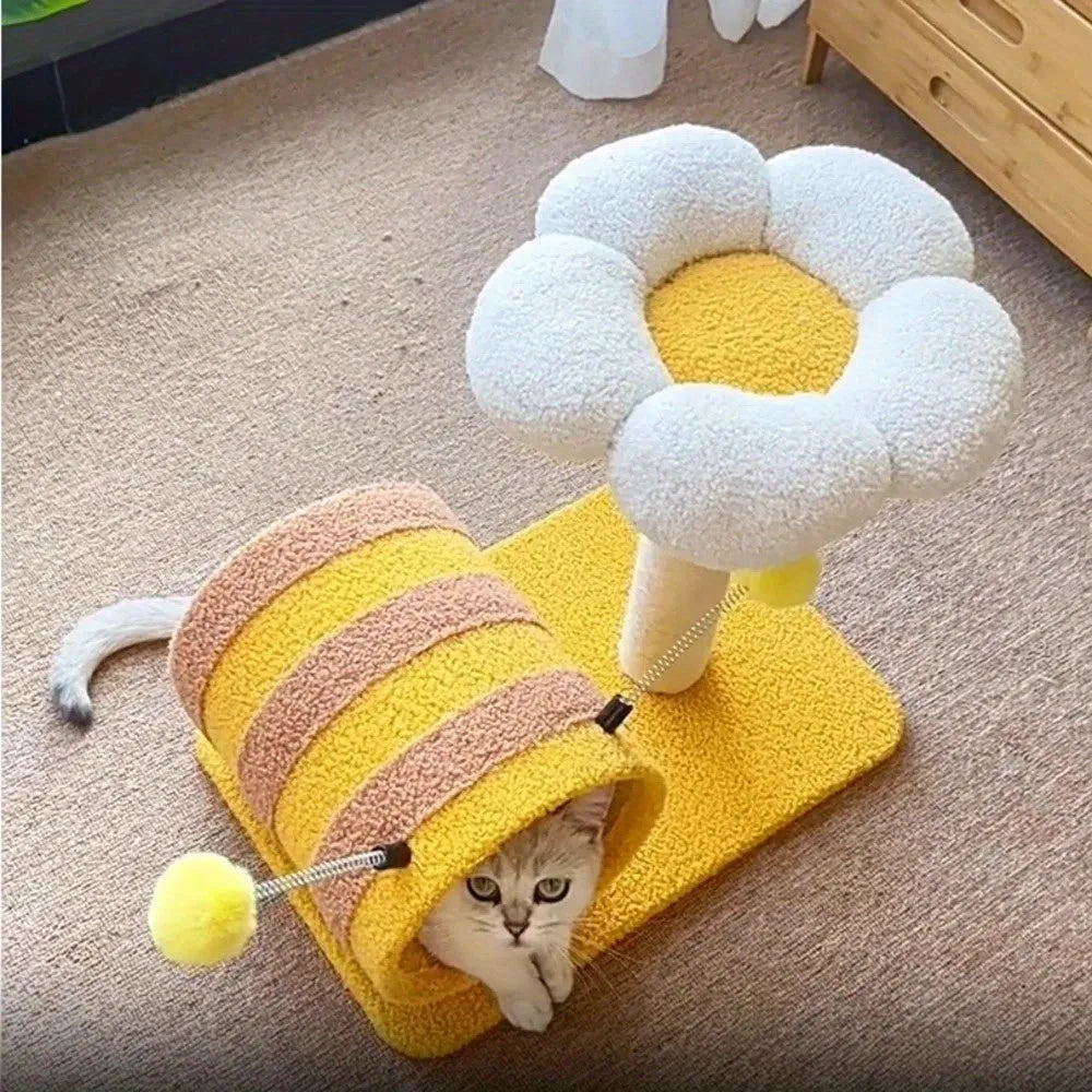 Yellow bee-themed cat climbing frame with sisal scratching board and integrated tunnel