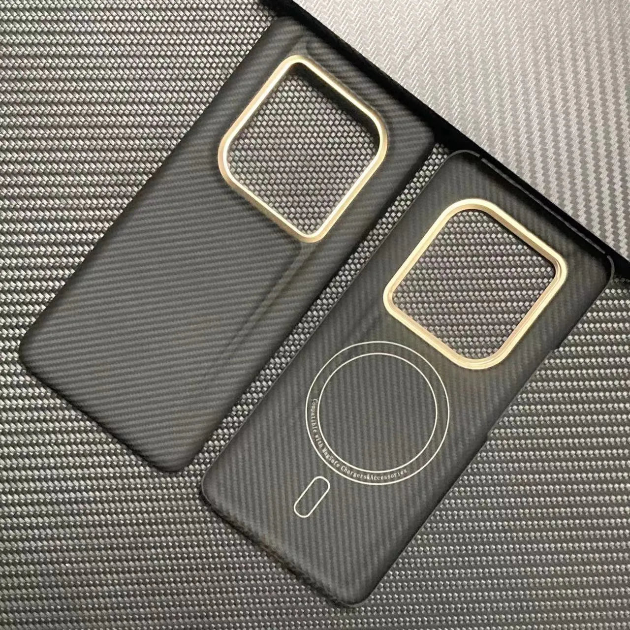 Genuine leather phone case for Honor Magic6 Zhizhen Edition in coarse grain 1500D Crater finish, red colour