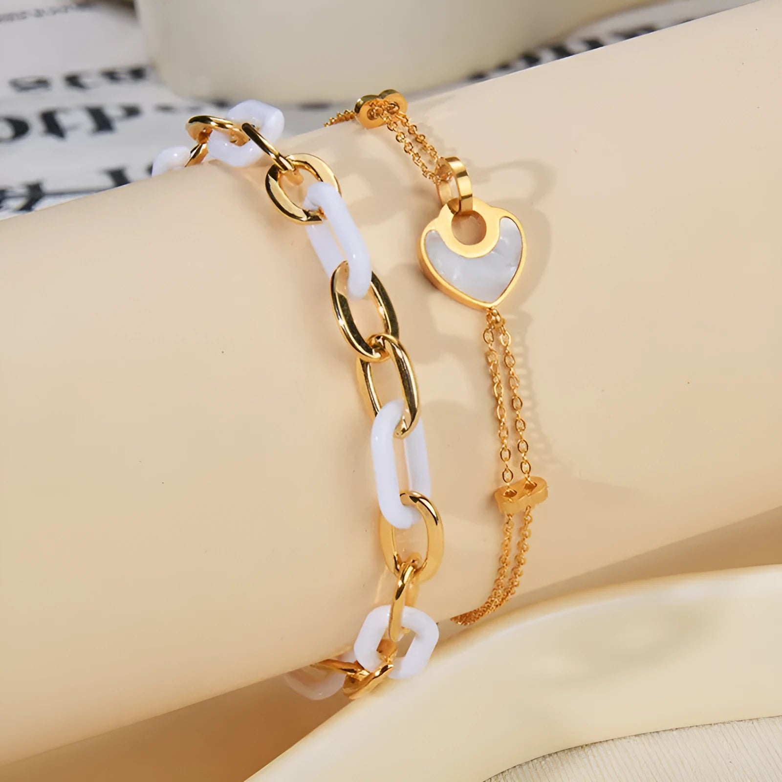 Women's stainless steel resin bracelet with double layer heart design in ins style