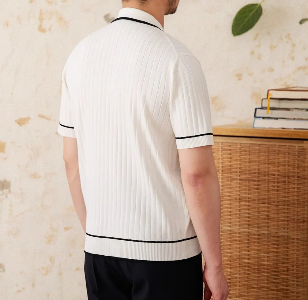 Slim elastic polo shirt with lapel collar and short sleeves in black or white colours