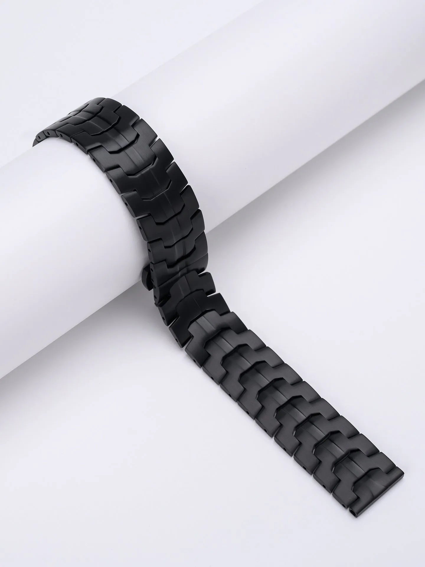 Stainless steel watch band for Samsung Galaxy Watch in silver, black, titanium, blue, and two-tone colour options.