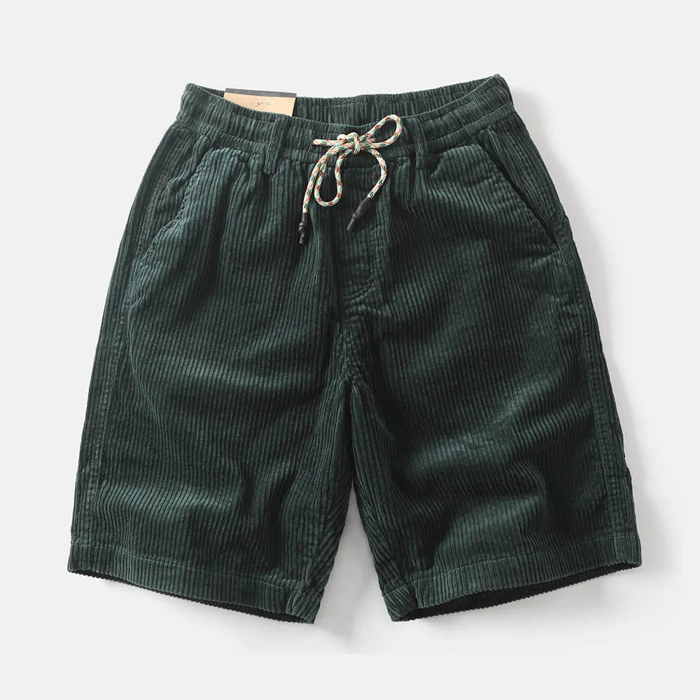 Men's retro American-style cargo shorts in straight-leg cut showing khaki colour option