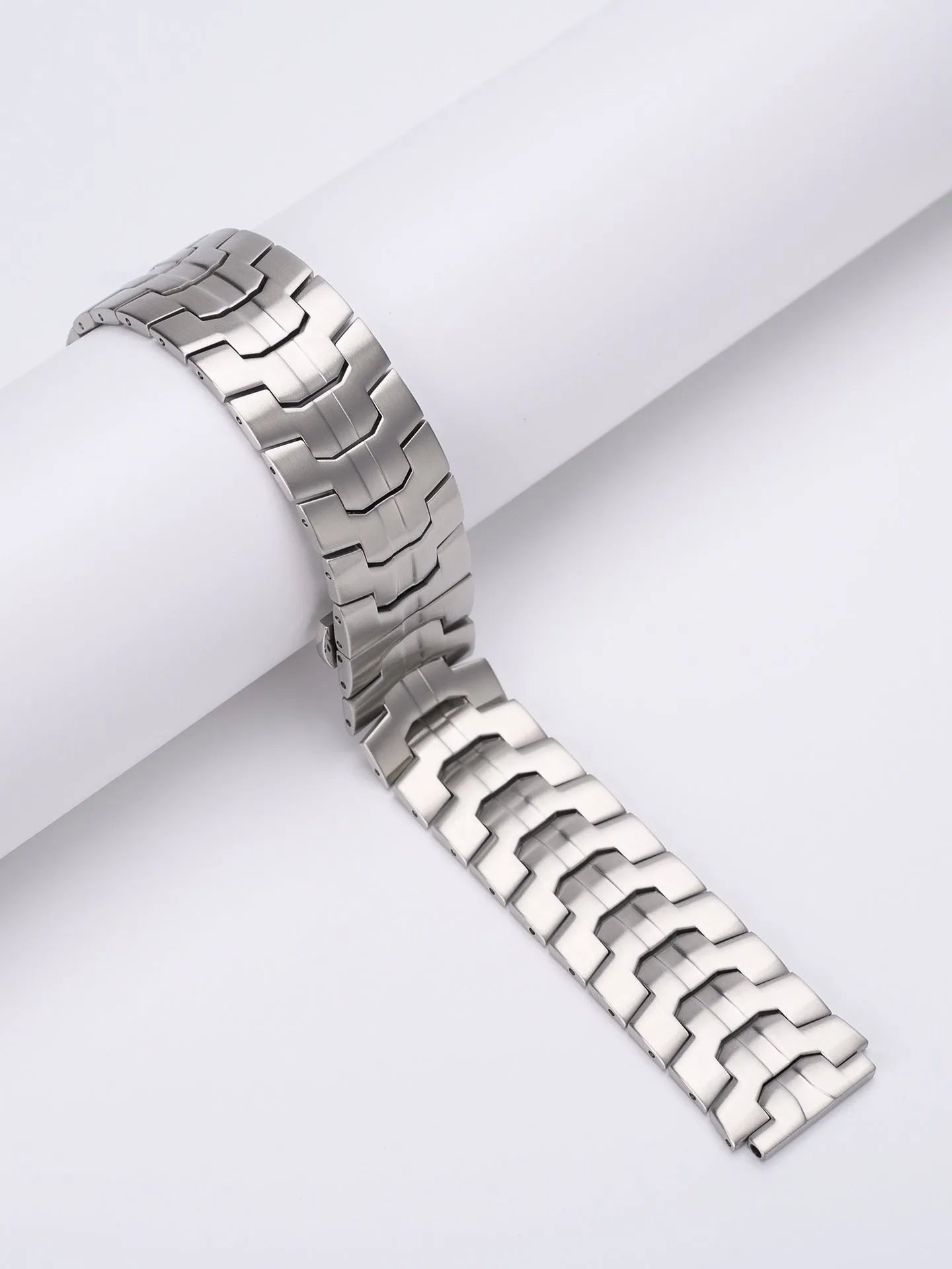 Stainless steel watch band for Samsung Galaxy Watch in silver, black, titanium, blue, and two-tone colour options.