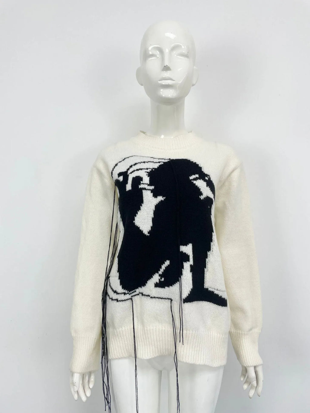 Women's loose grey alpaca wool sweater with abstract pattern tassel design round neck