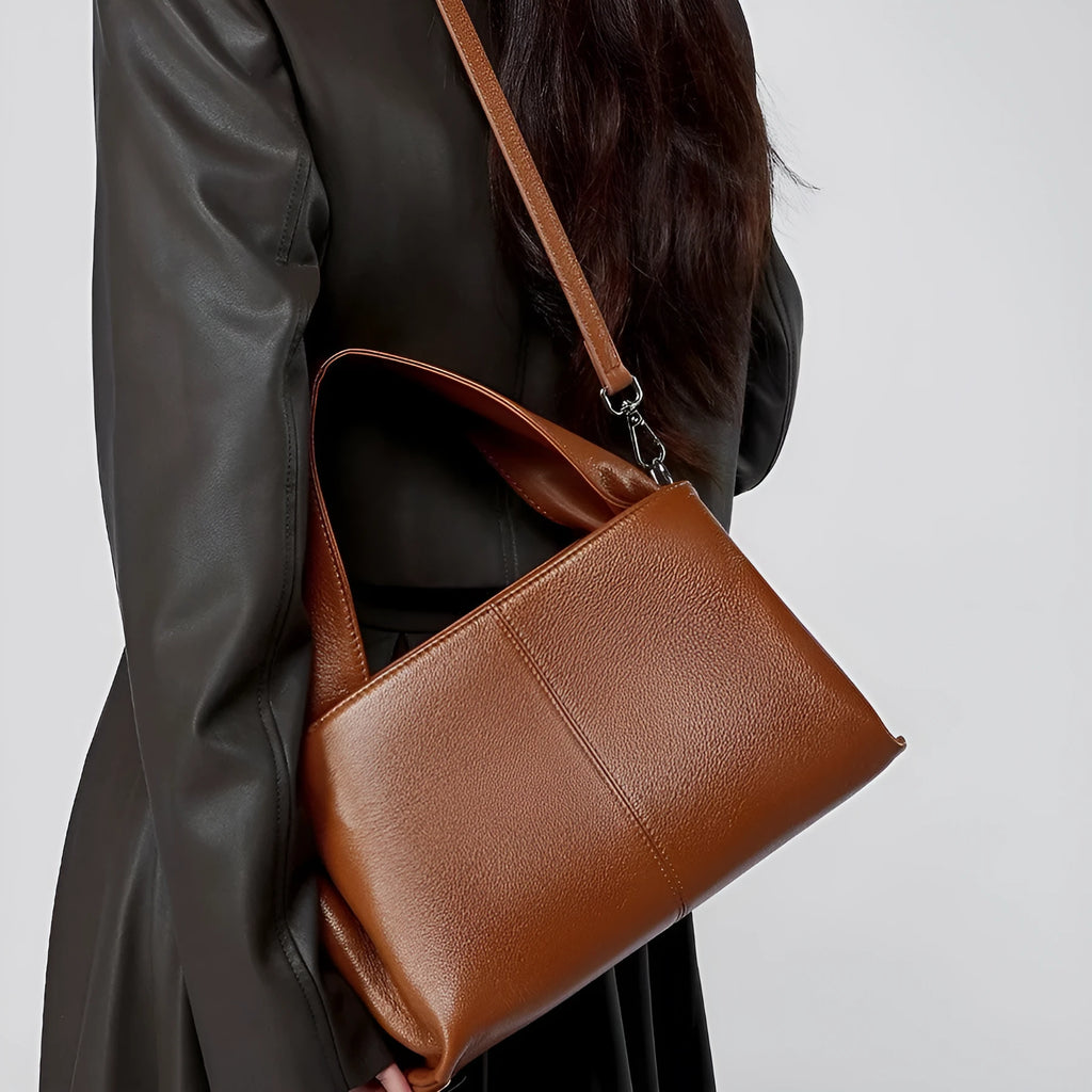 Women's retro texture cowhide messenger bag in horizontal square shape with shoulder strap