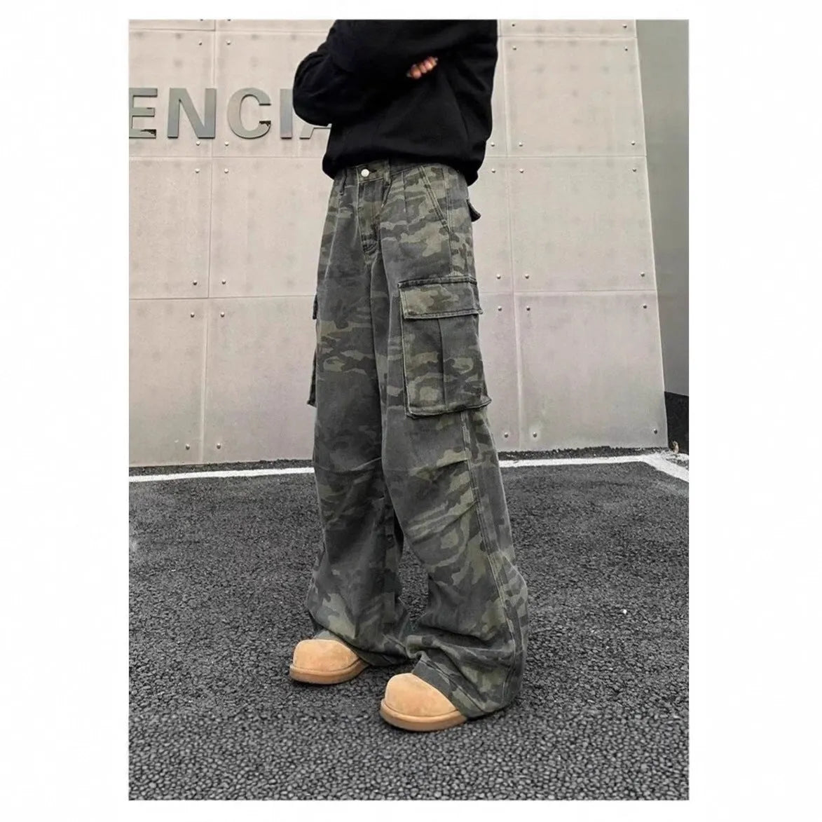 American vintage style camouflage cargo pants with multiple pockets and Korean mid waist design