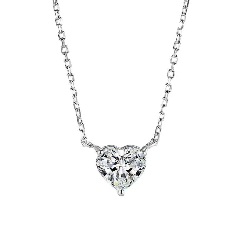Women's simple refined grace necklace with heart-shaped pendant in silver colour