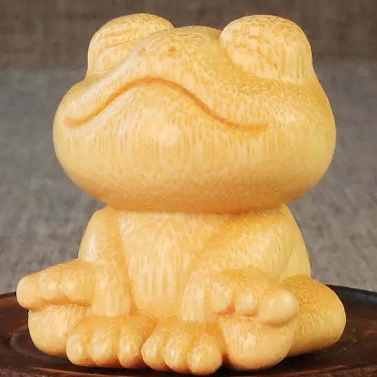 Solid bamboo smiling frog carving ornament 5cm height cartoon decoration