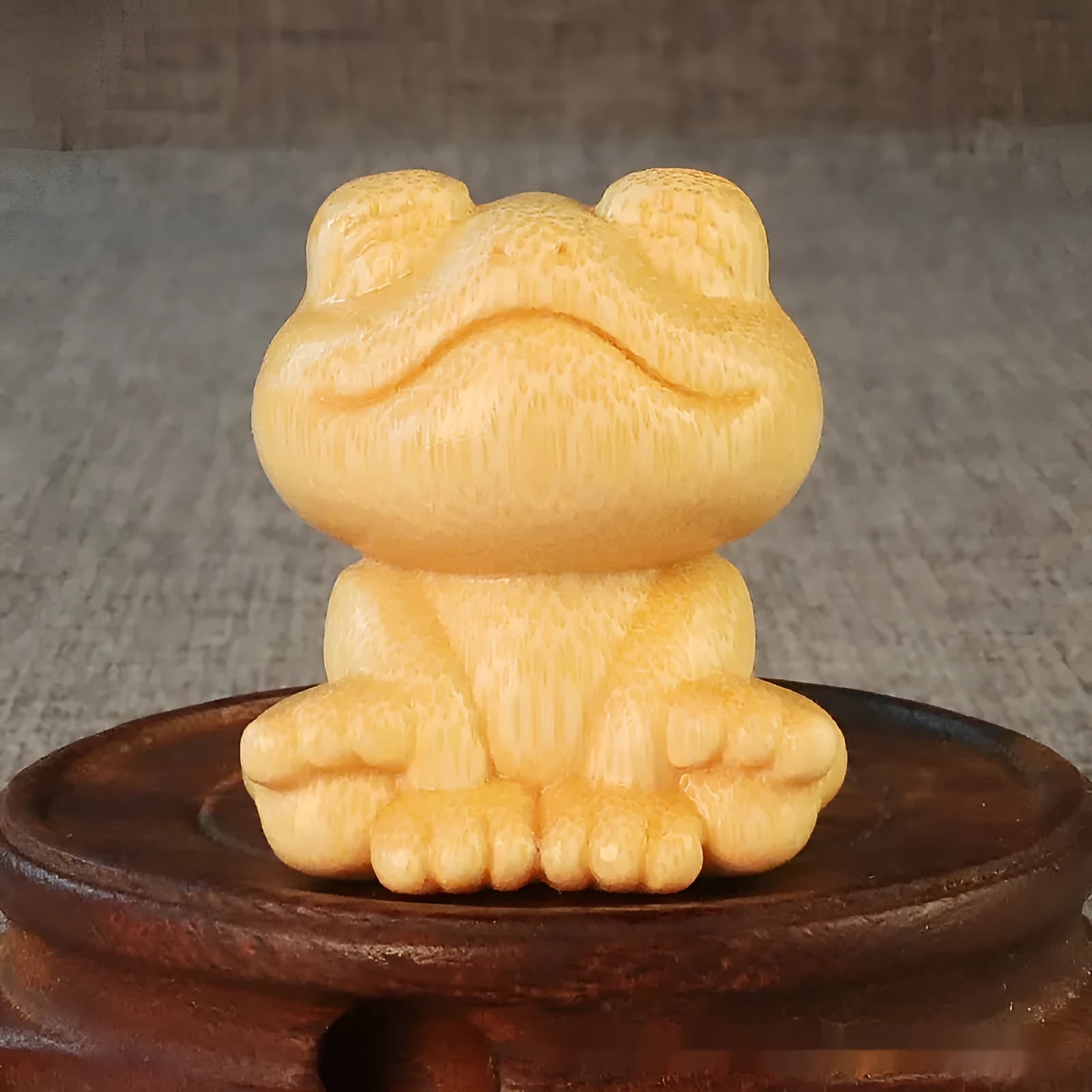 Solid bamboo smiling frog carving ornament 5cm height cartoon decoration