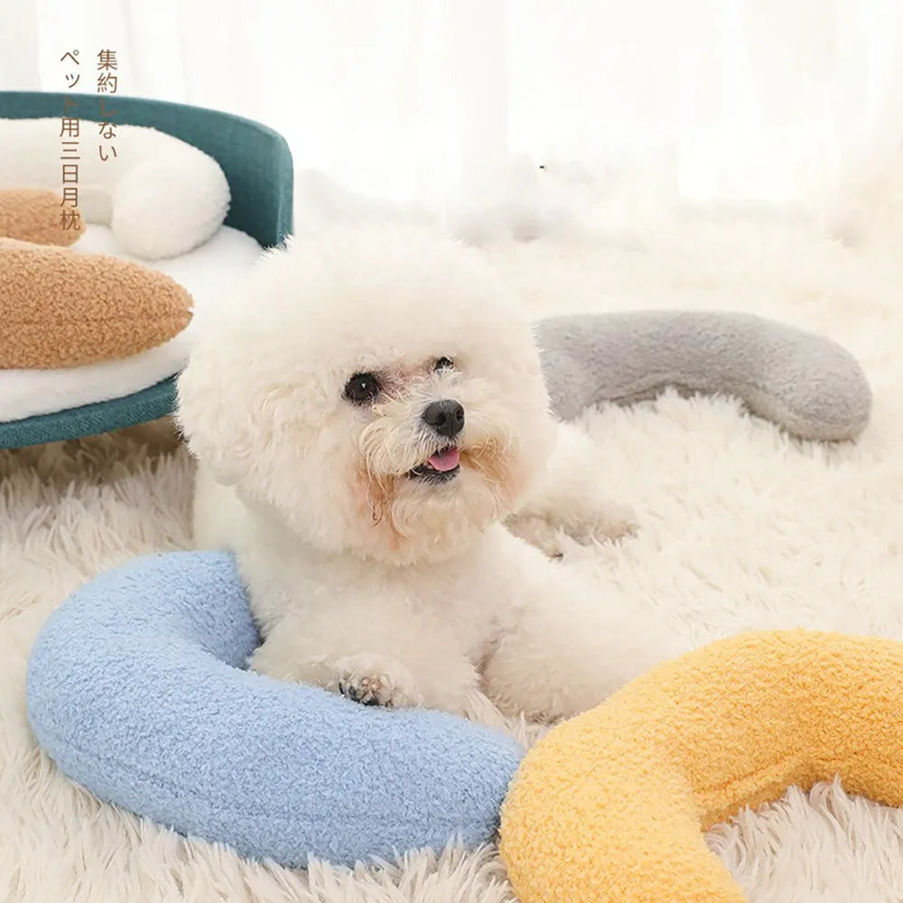U-shaped blue cat pillow with adjustable collar for pet cervical protection and sleeping support
