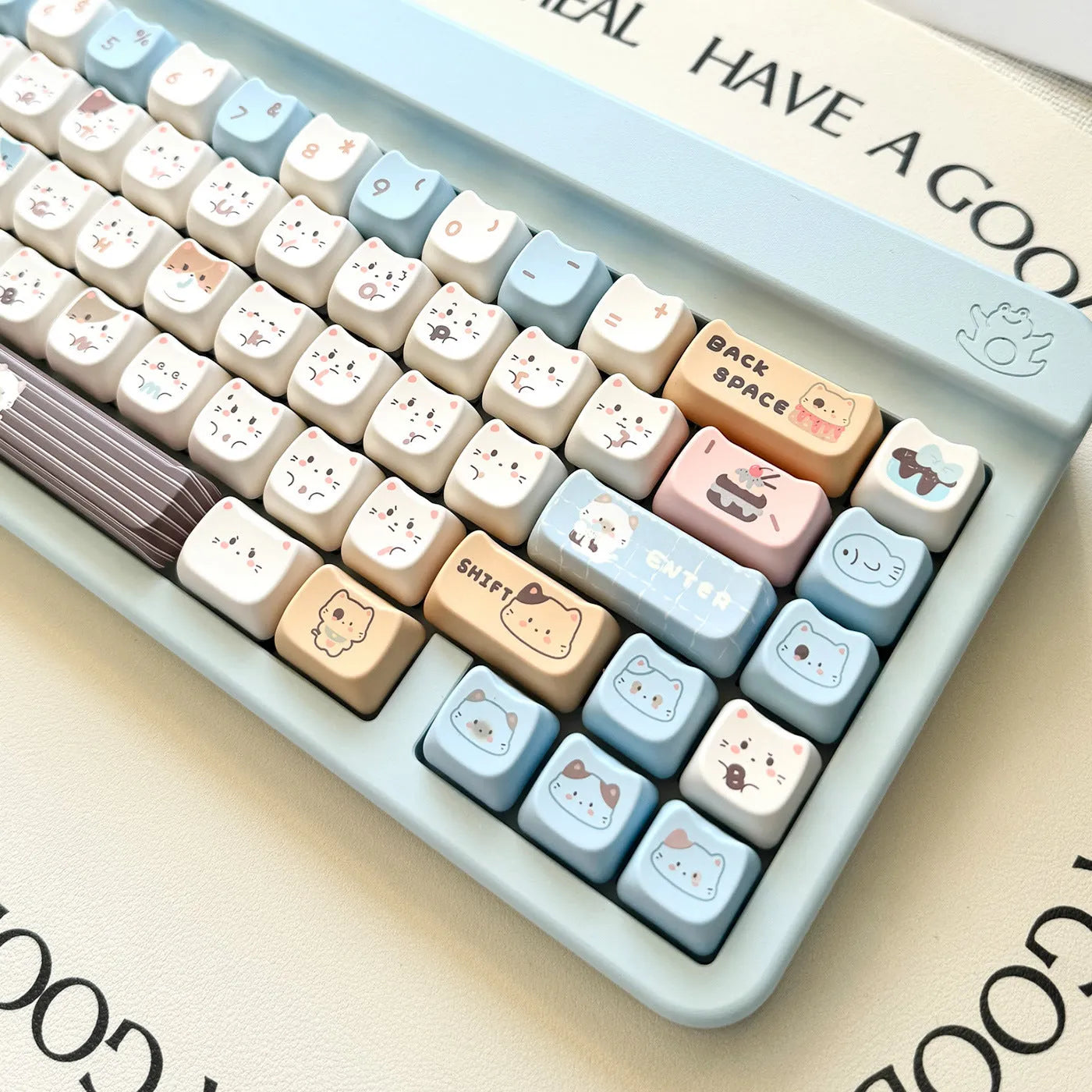 Sea salt cat themed PBT mechanical keyboard keycaps in full 26-unit set with optional 7u space bar