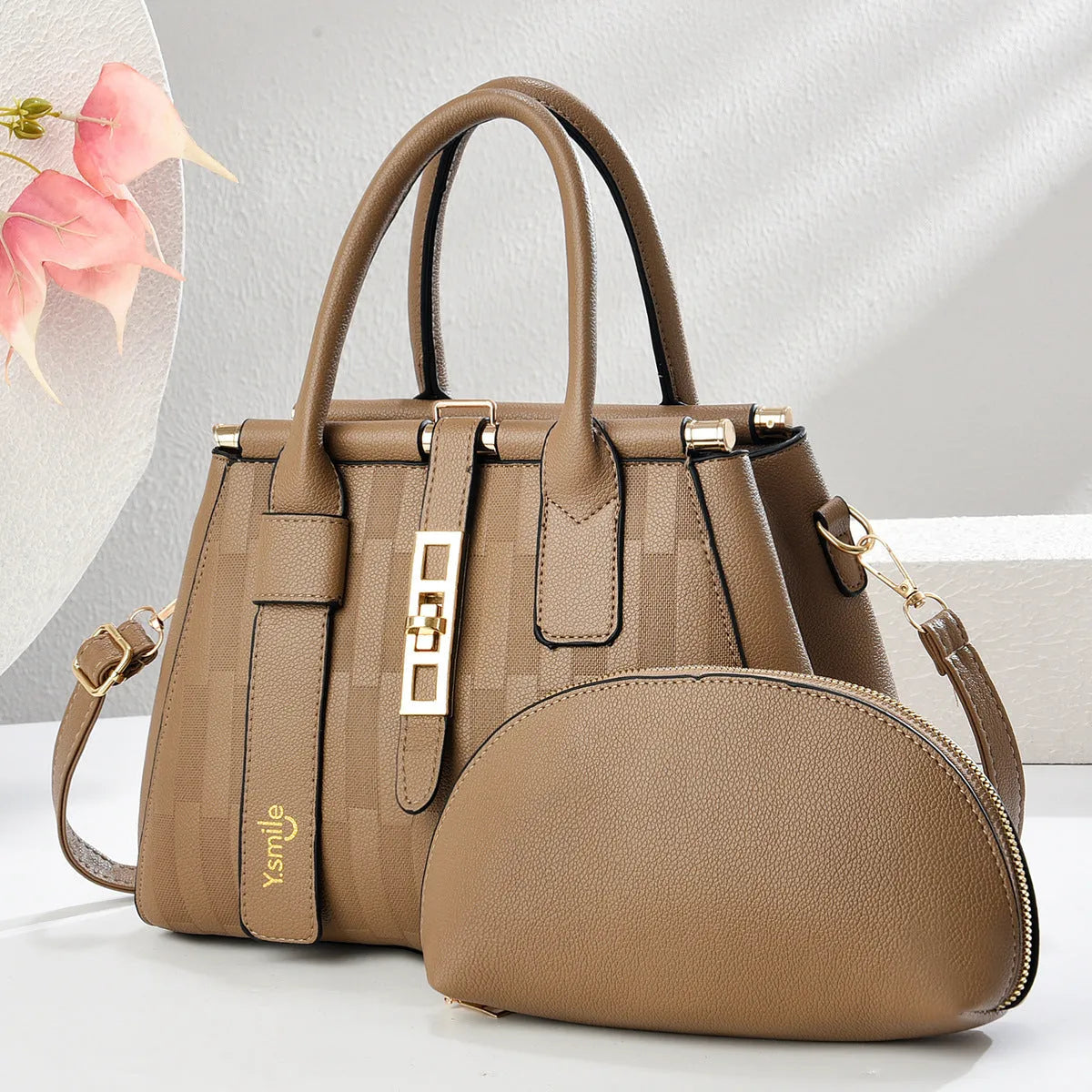 Round suitcase-shaped women's crossbody shoulder bag in PU leather showing dimensions of 28x13x20cm