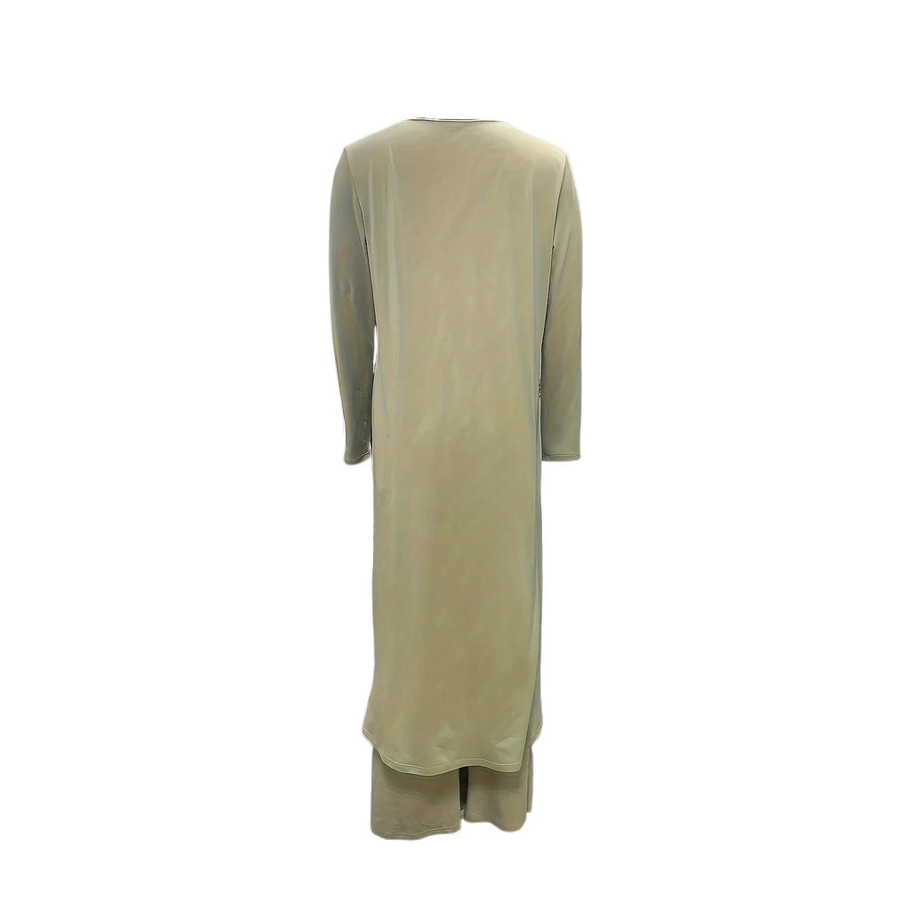 Casual long sleeve two-piece lounge set with round neck and matching trousers in polyester fabric