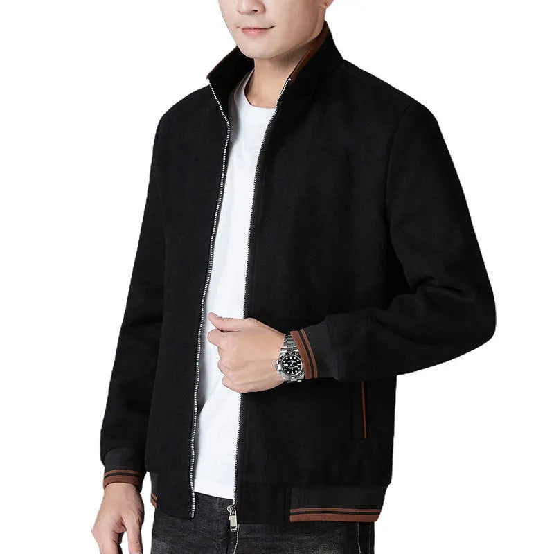 Men's grey polyester fleece autumn jacket with side pockets, shown in a sports-style casual fit.