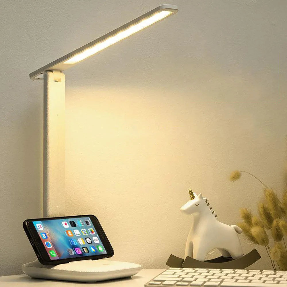 White touch dimming bedside lamp with USB charging for children's bedrooms
