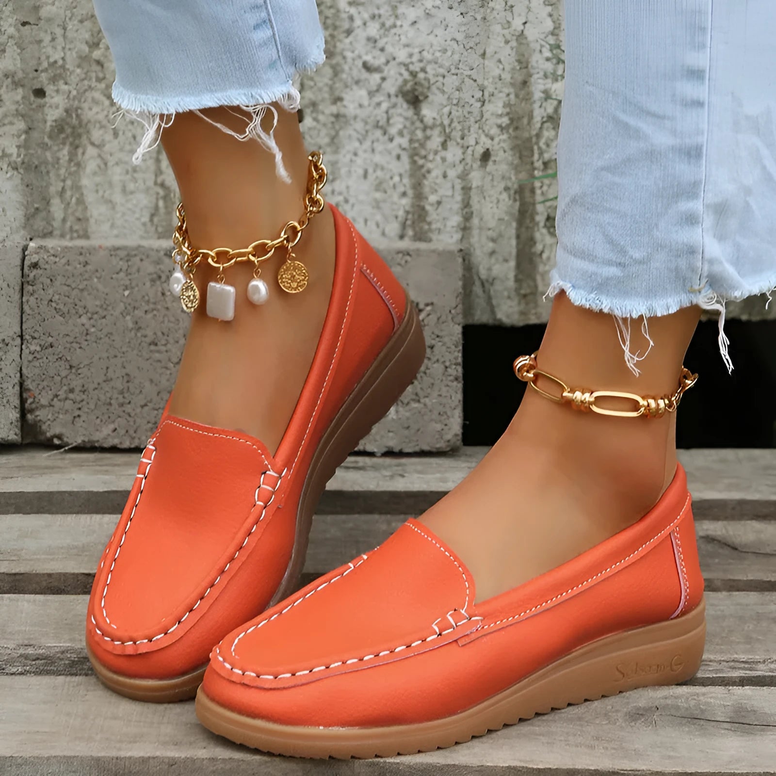 Women's PU leather loafers flats shoes in multiple colours with round toe and rubber sole