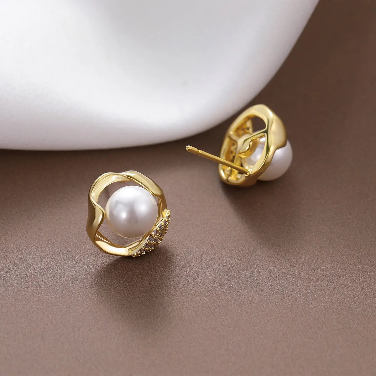 Beizhu white cubic zirconia earrings with gold plating in a four-piece set
