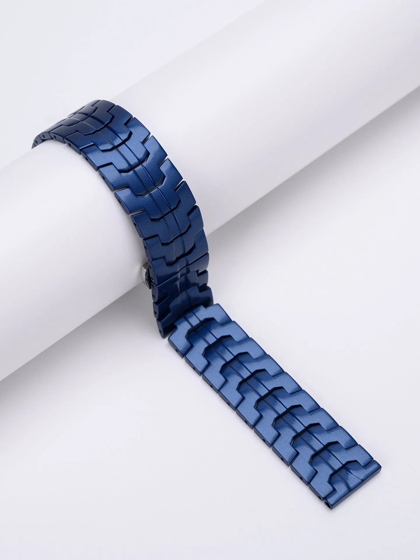 Stainless steel watch band for Samsung Galaxy Watch in silver, black, titanium, blue, and two-tone colour options.