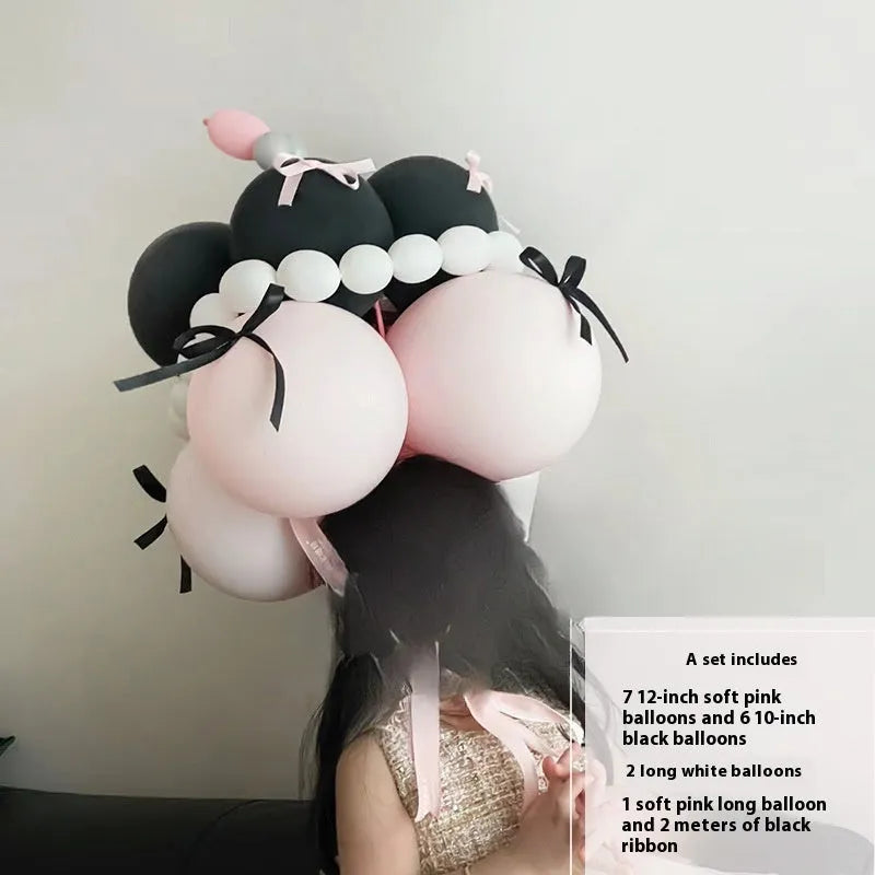 Finished balloon bouquet cake decoration kit with round balloons for DIY party centrepieces