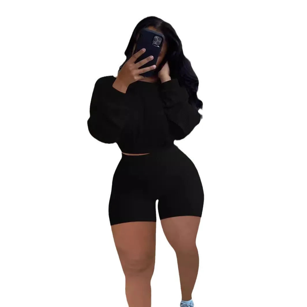 Women's off-the-shoulder two-piece set with sunken stripe pattern in solid colour with long sleeves and shorts