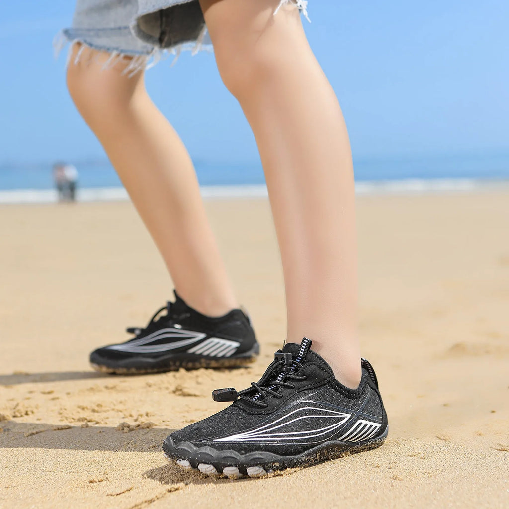 Children's wading swimming shoes with elastic closure and rubber sole in multiple colour options