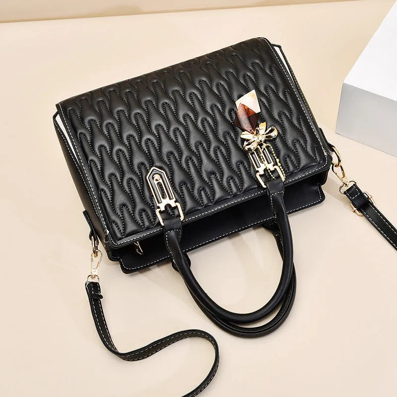 Women's large capacity polyester shoulder messenger bag in street trend style